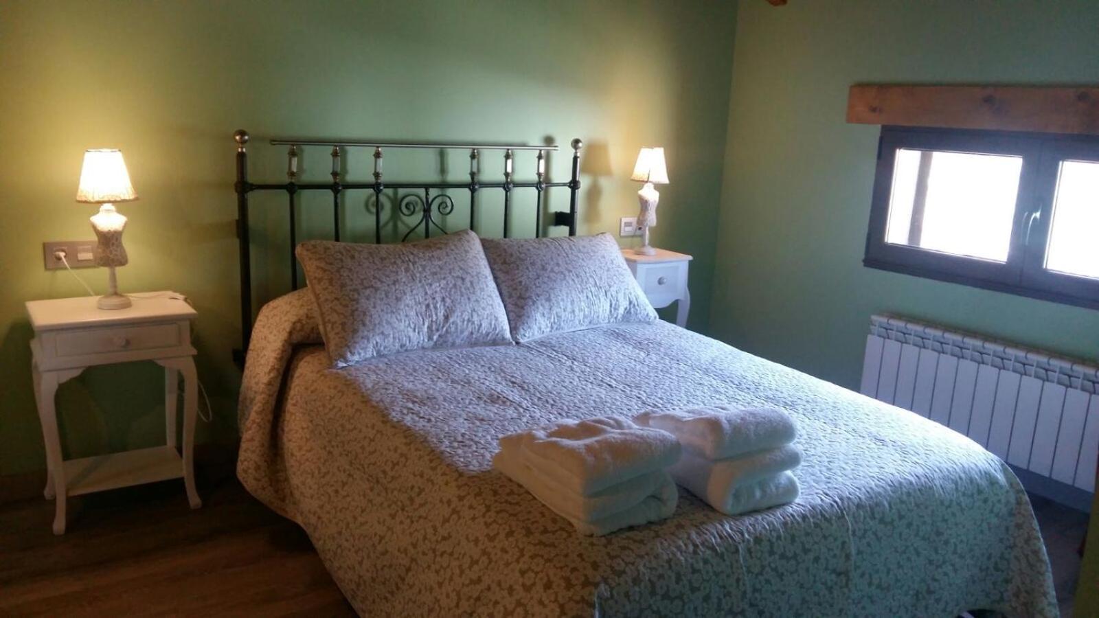 Apartamento Turistico Casas De Manuel La Pola de Gordon エクステリア 写真
