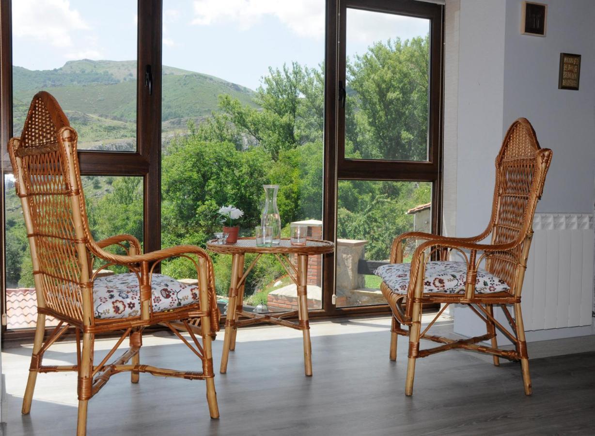 Apartamento Turistico Casas De Manuel La Pola de Gordon エクステリア 写真