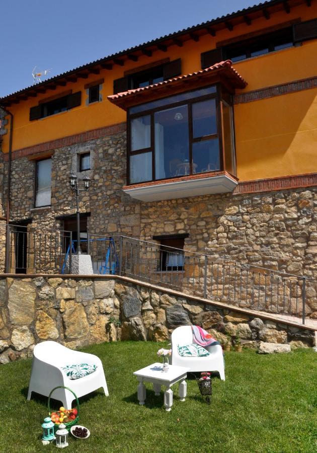 Apartamento Turistico Casas De Manuel La Pola de Gordon エクステリア 写真