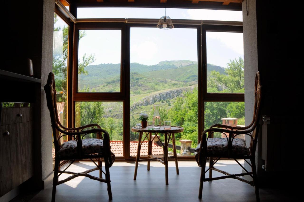 Apartamento Turistico Casas De Manuel La Pola de Gordon エクステリア 写真