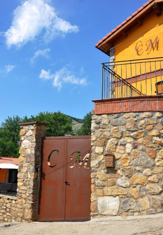Apartamento Turistico Casas De Manuel La Pola de Gordon エクステリア 写真